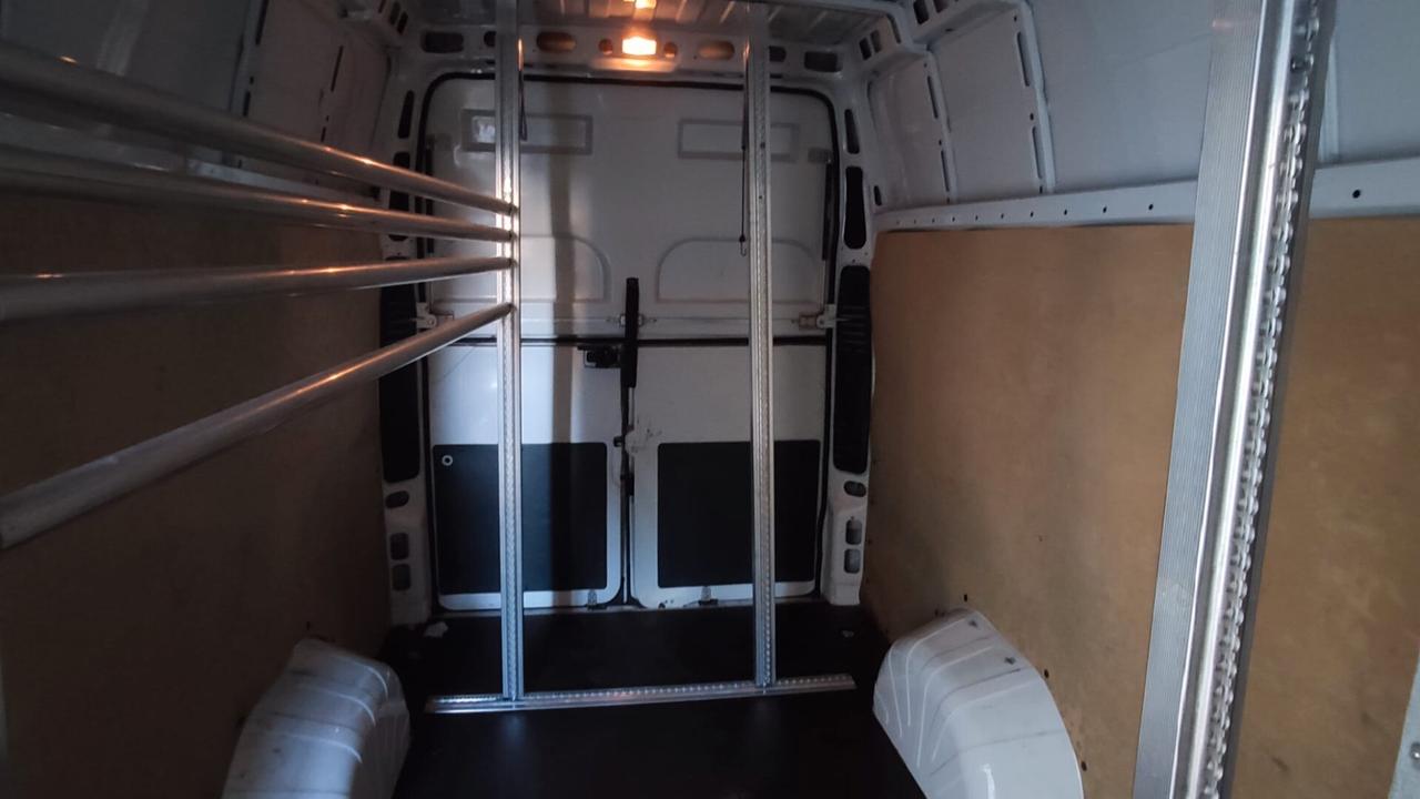 Fiat Ducato 2.3 Multijet - L3H4 (Tetto Extra Alto)