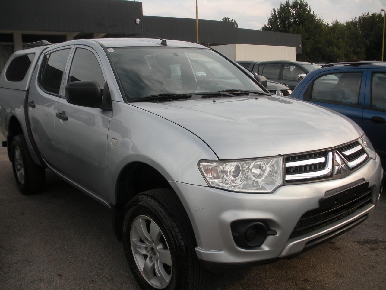 Mitsubishi L200 2.5 DI-D/136CV DC Invite DPF cabina lunga restyling