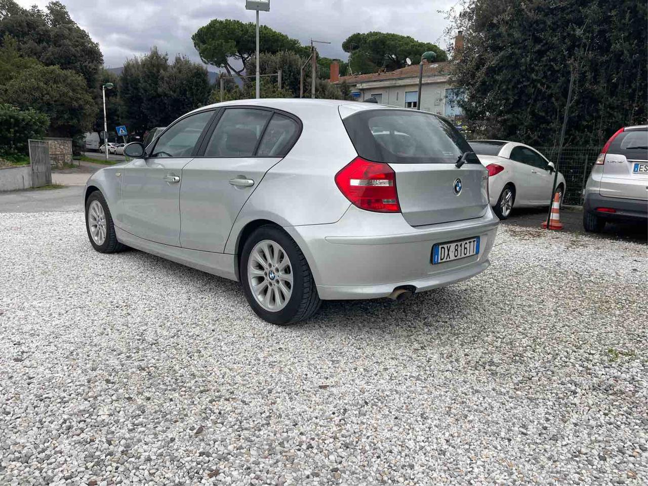 BMW 118 D - 5 PORTE - ELETTA - CAMBIO AUTOMATICO