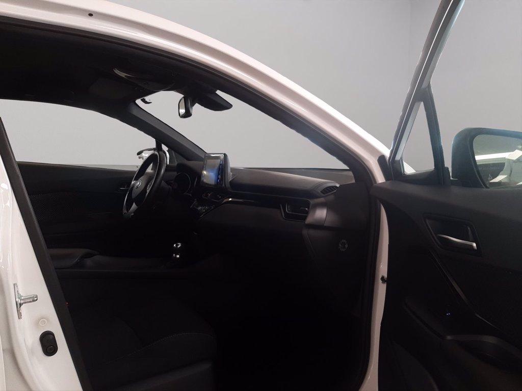 TOYOTA C-hr 1.8h active 2wd e-cvt del 2018