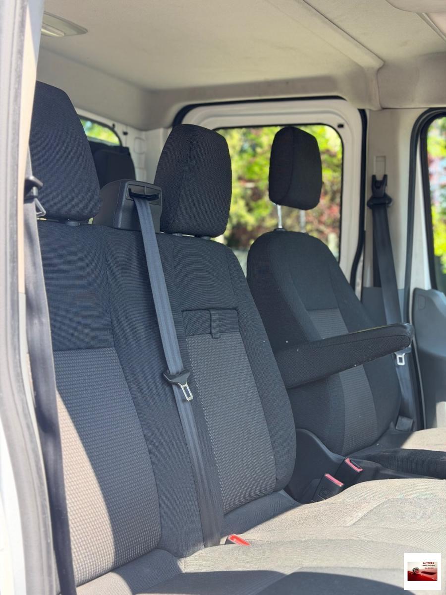 FORD - Transit - Custom 330 2.2 TDCi 155CV PL Combi Trend