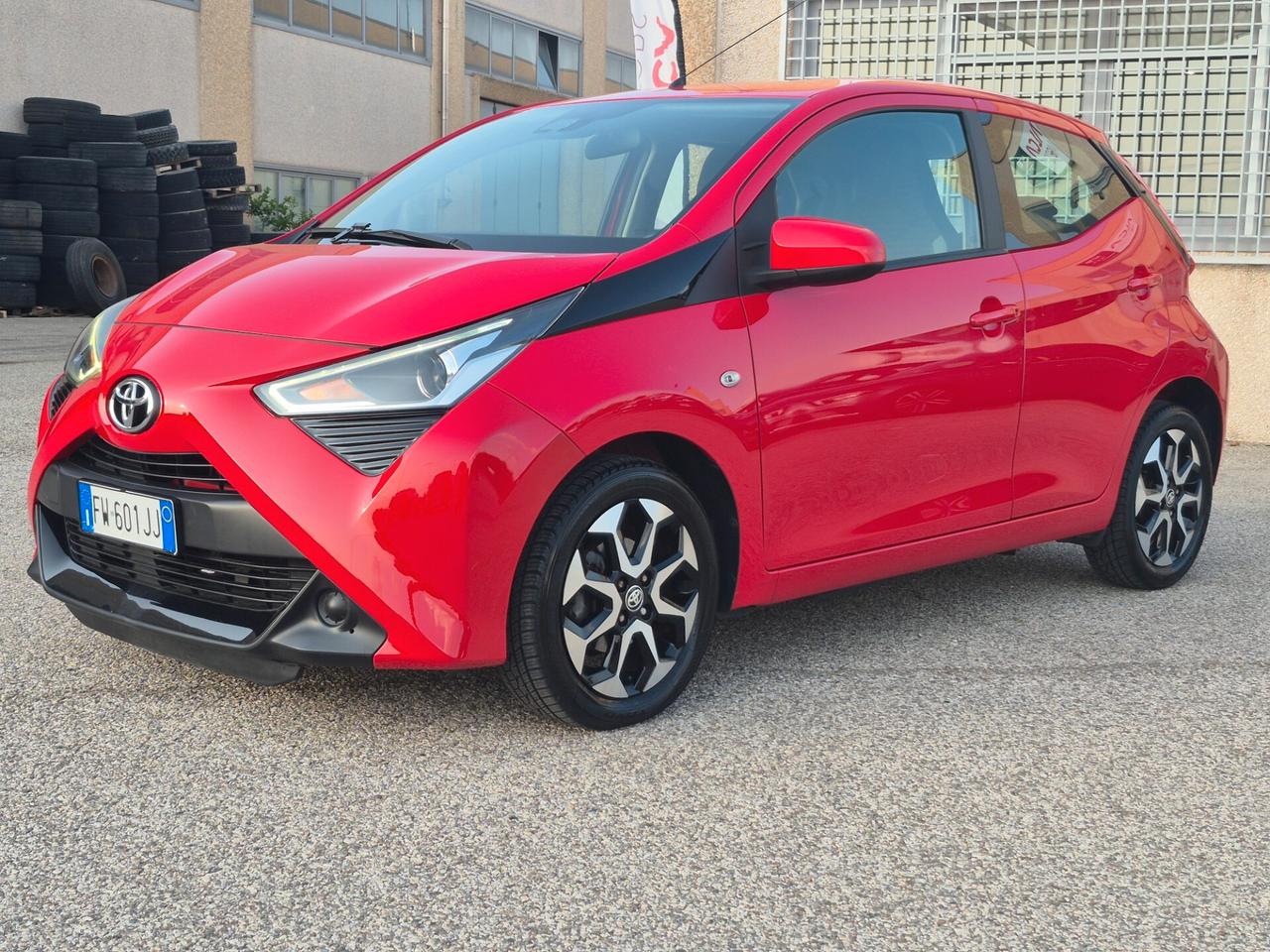 Toyota Aygo 1.0 VVT-i 72 CV 5 porte x-fun