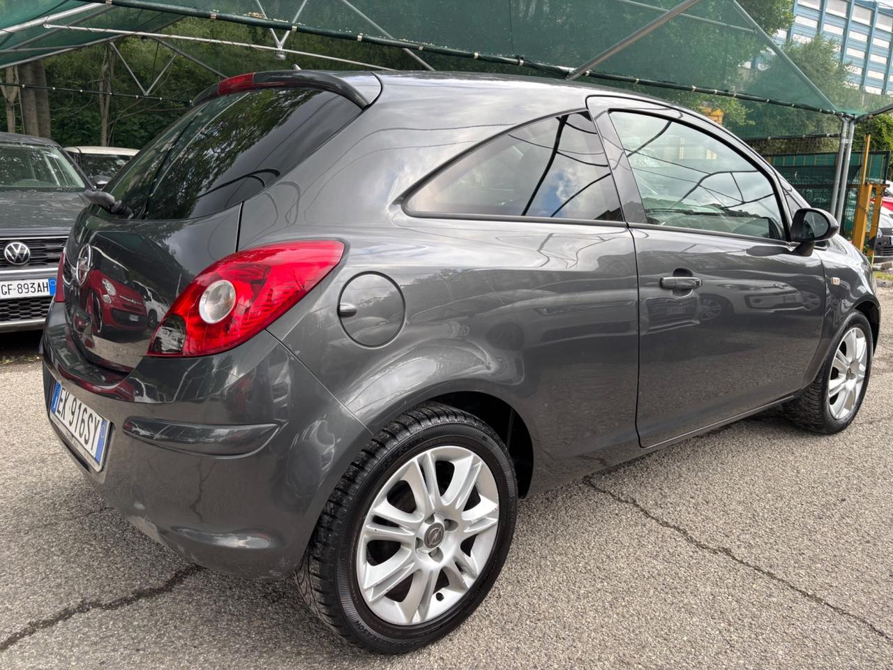 Opel Corsa 1.2 3 porte Elective OK NEOPATENTATI