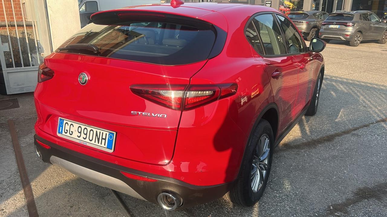 Alfa Romeo Stelvio 2.2 Turbodiesel 160 CV AT8 RWD Business