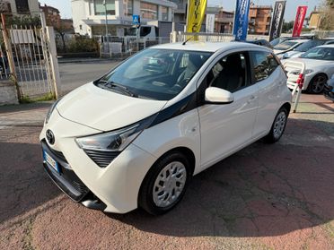 TOYOTA AYGO *SOLO 28.000 KM * OK NEOPATENATI