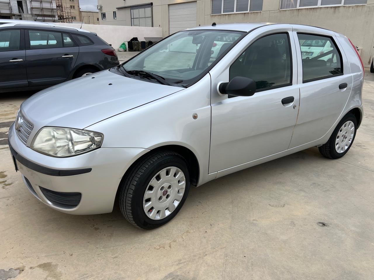 Fiat Punto 1.2 benzina 5 porte 93 Mila Km 2010