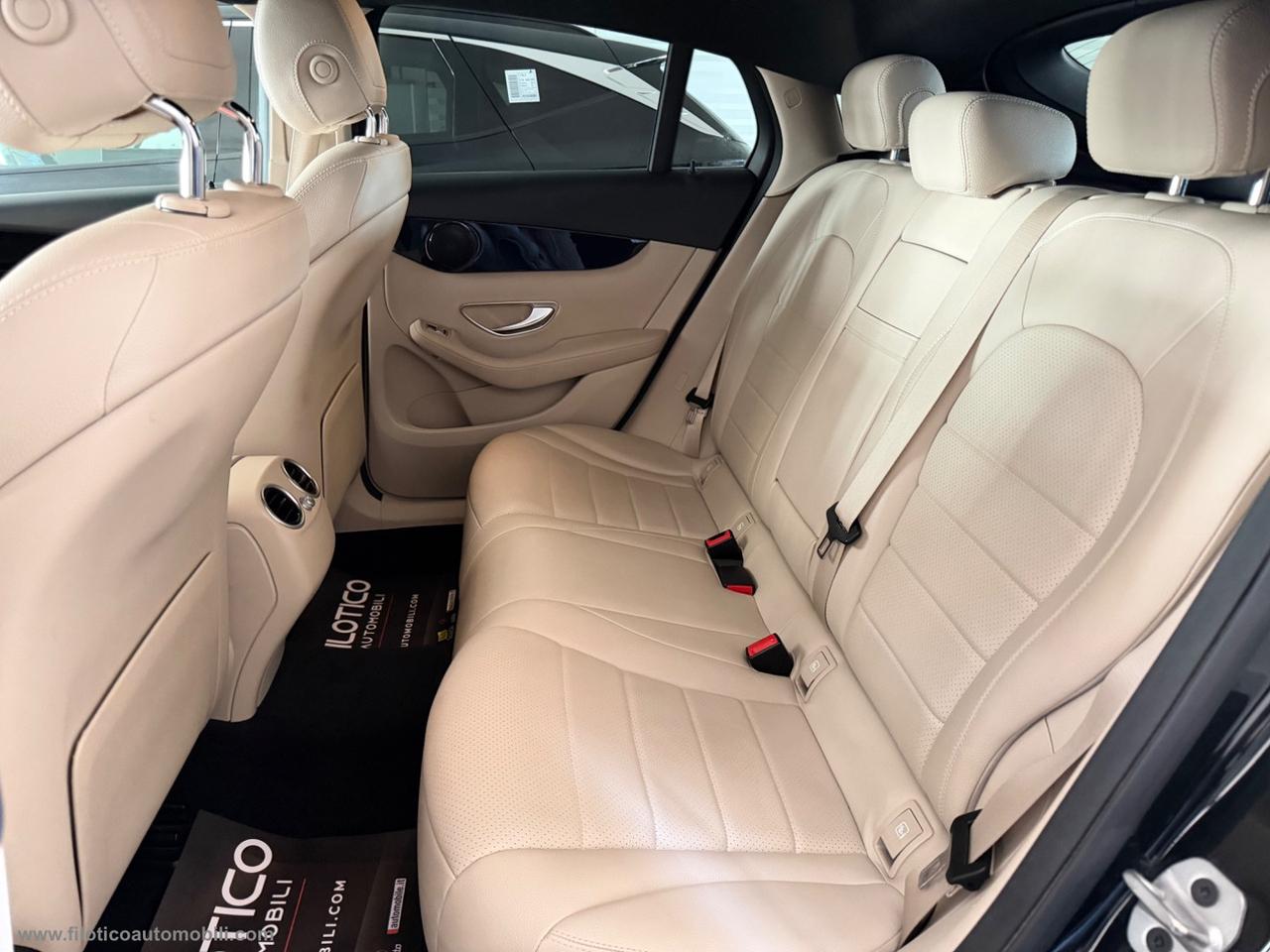 MERCEDES-BENZ GLC 300 de 4M Plug-in hyb. Coupé Sport PELLE - FARI LED FULL!!