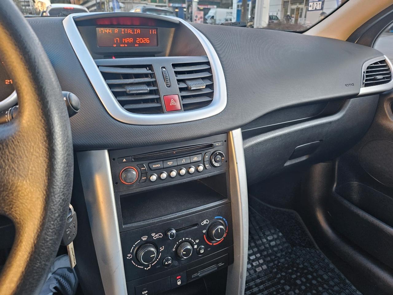 Peugeot 207 1.4 8V 75CV 3p. Energie