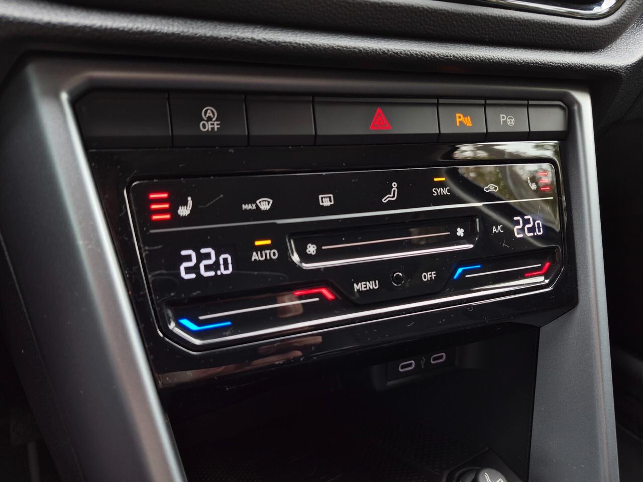 Volkswagen T-Roc 2.0 tdi DSG APPLE CARPLAY + ANDROID AUTO COCKPIT RETROCAMERA ACC LED