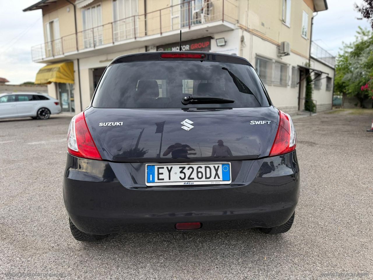 SUZUKI Swift 1.2 VVT 5p. POSH EDITION