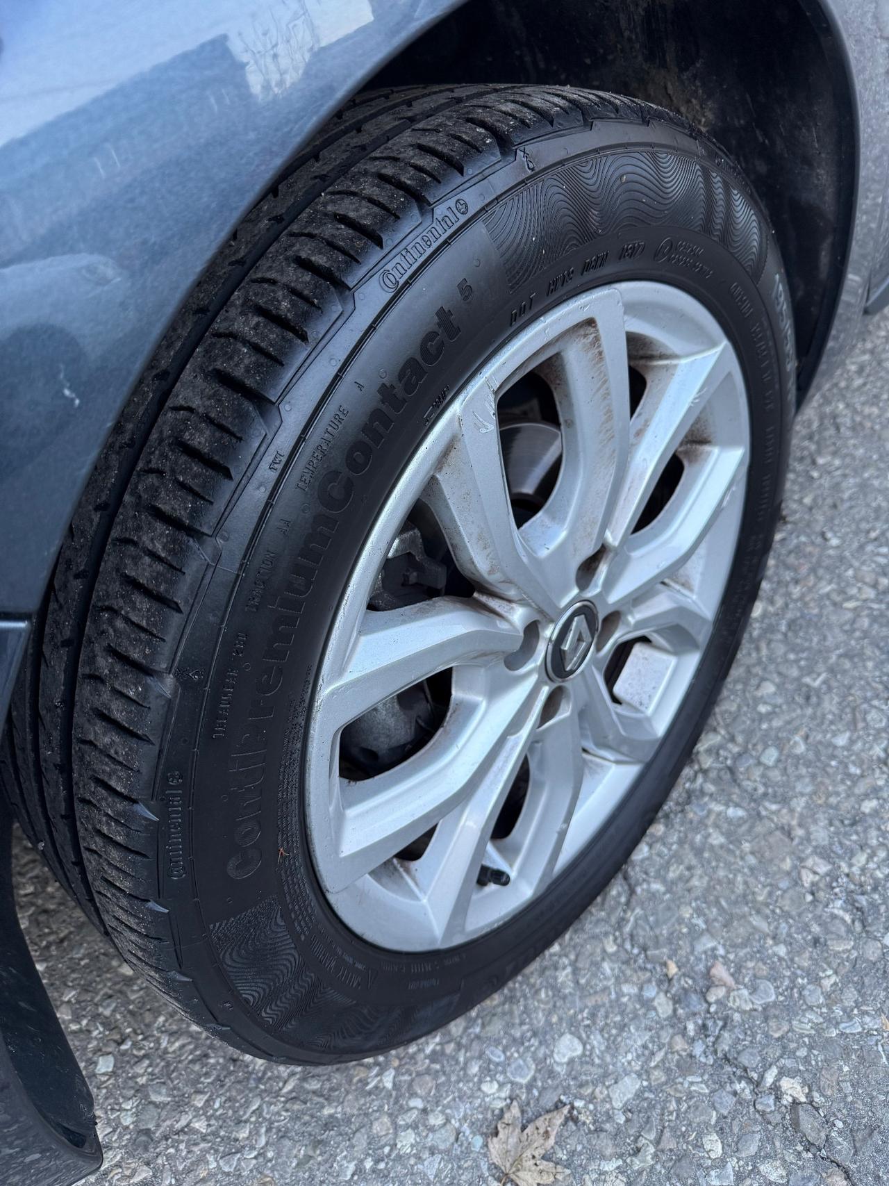 Renault Clio 1.2 75CV 5 porte Zen