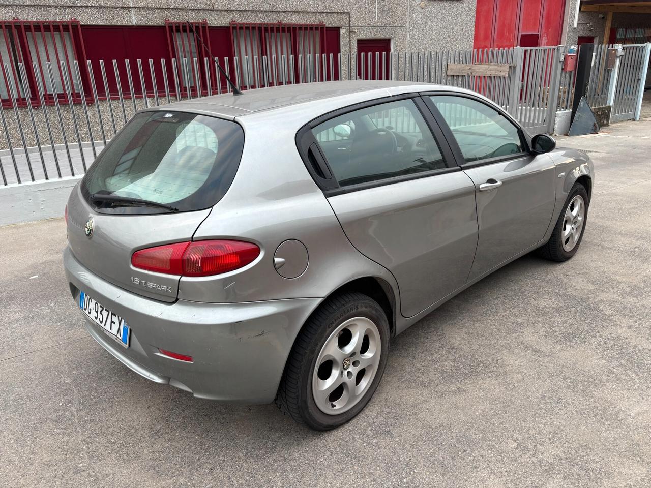 Alfa Romeo 147 1.6 16V TS (105) 5 porte Distinctive