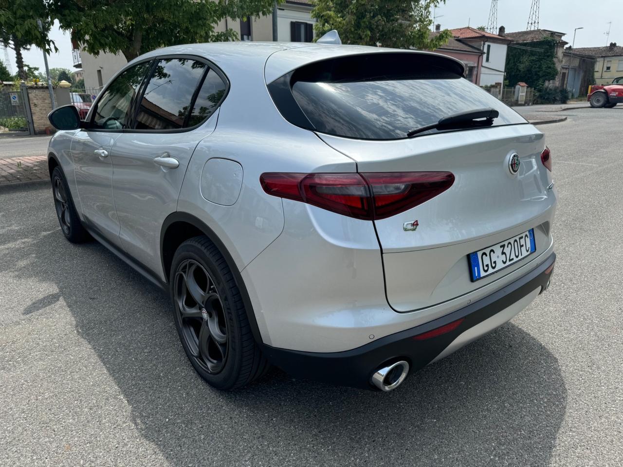 Alfa Romeo Stelvio 2.2 Executive Q4 210cv auto cerchi 20”