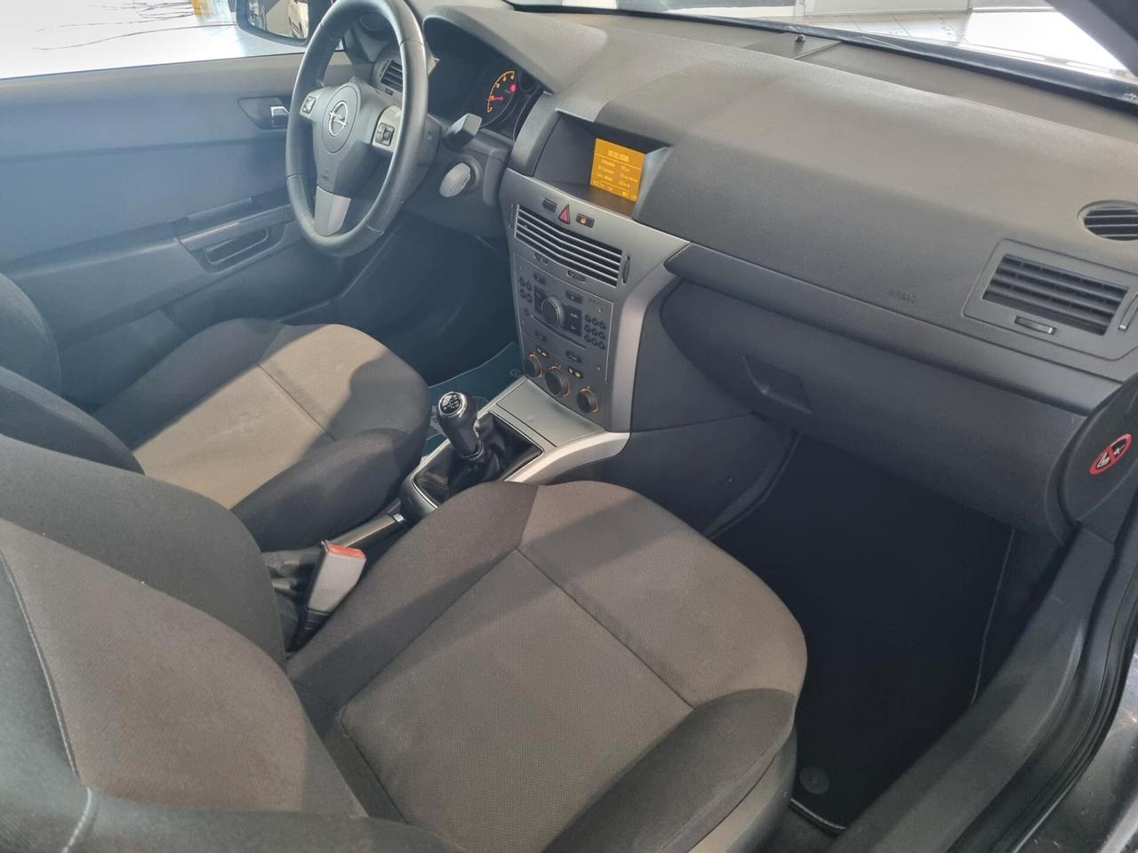 Opel Astra 1.6 115CV 5 porte Cosmo