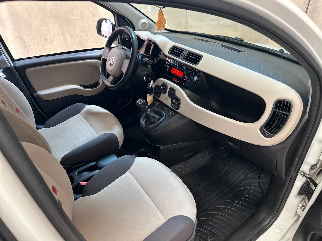 Fiat Panda 1.2 Lounge E6 2015