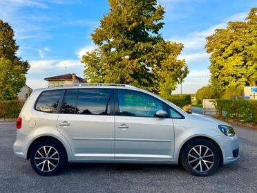 Volkswagen Touran 1.6 TDI DSG Comfortline