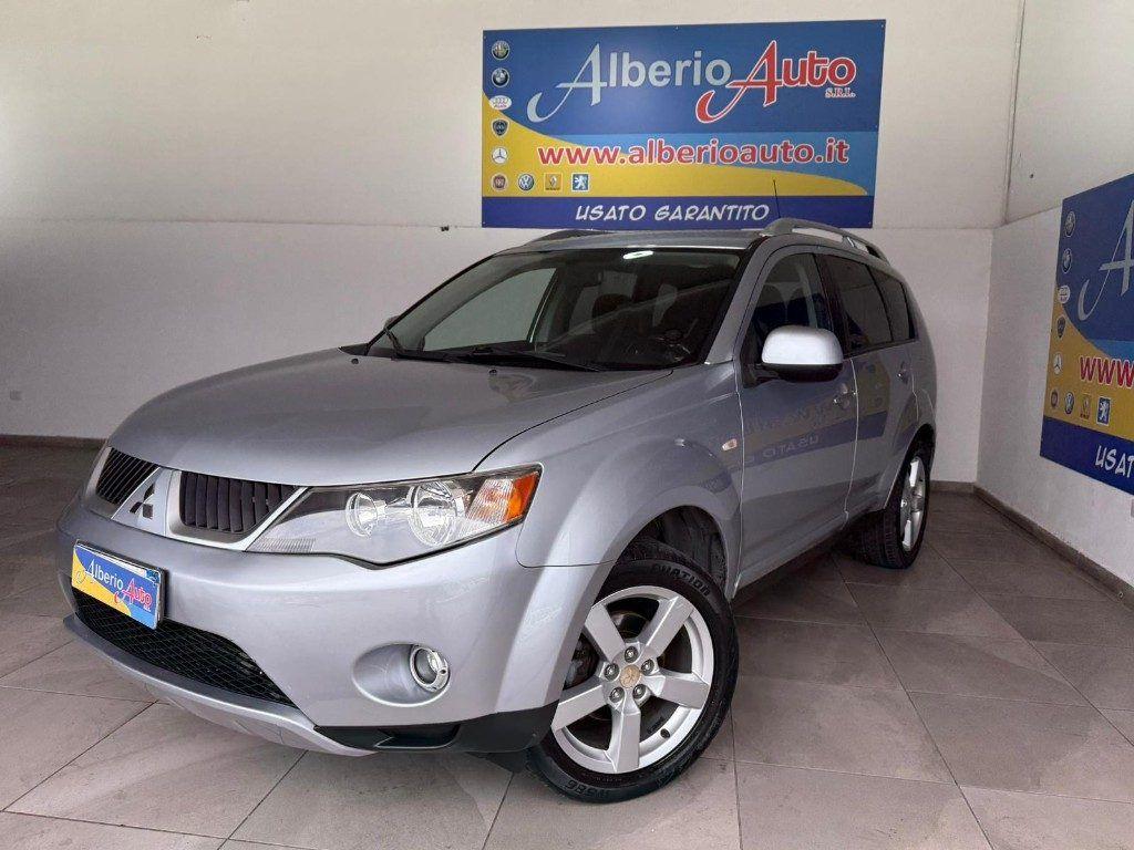 Mitsubishi Outlander 2.0 DI-D Instyle 7 p.ti DPF 7 POSTI