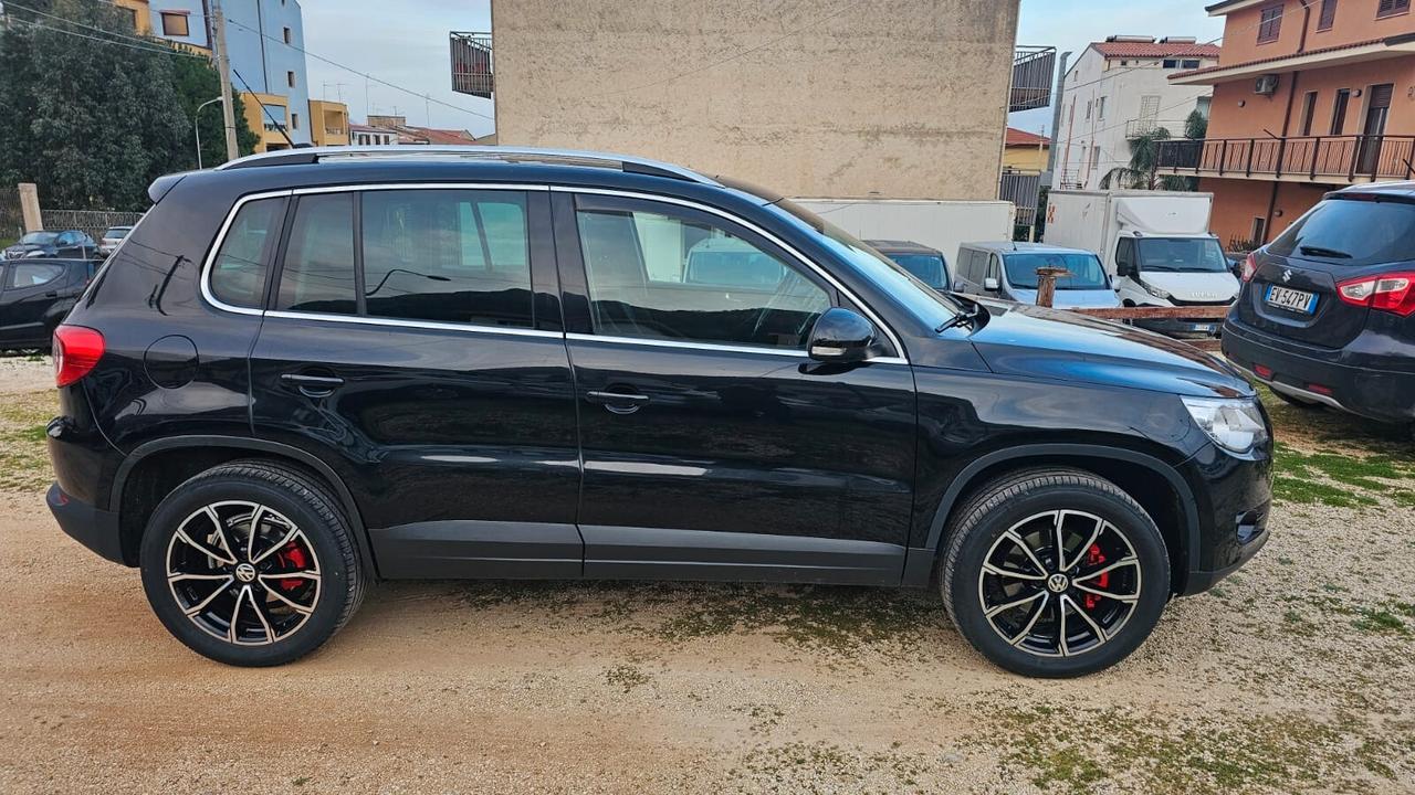 Volkswagen Tiguan 2.0 TDI DPF 4MOTION Sport & Style