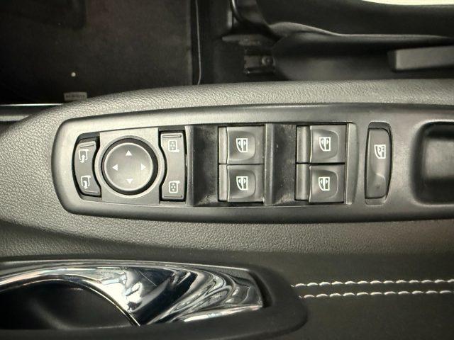 RENAULT Scenic X-Mod 1.2 16V TCE S&S Live