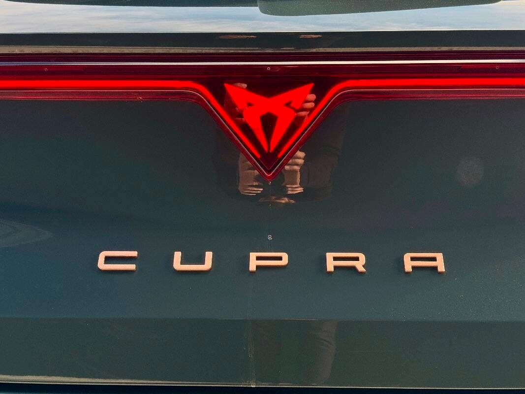 Cupra Leon Sportstourer 2024 1.5 hybrid 150 cv