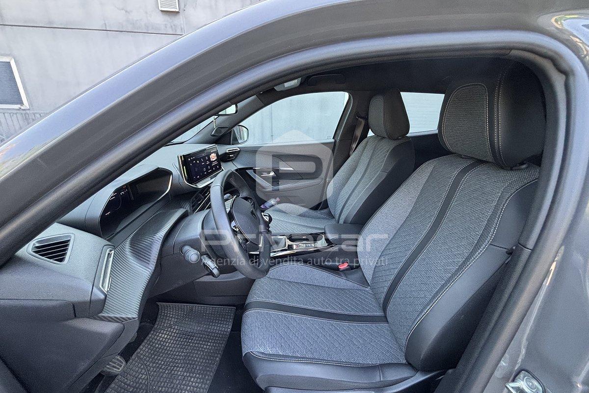 PEUGEOT 2008 PureTech 100 S&S Allure