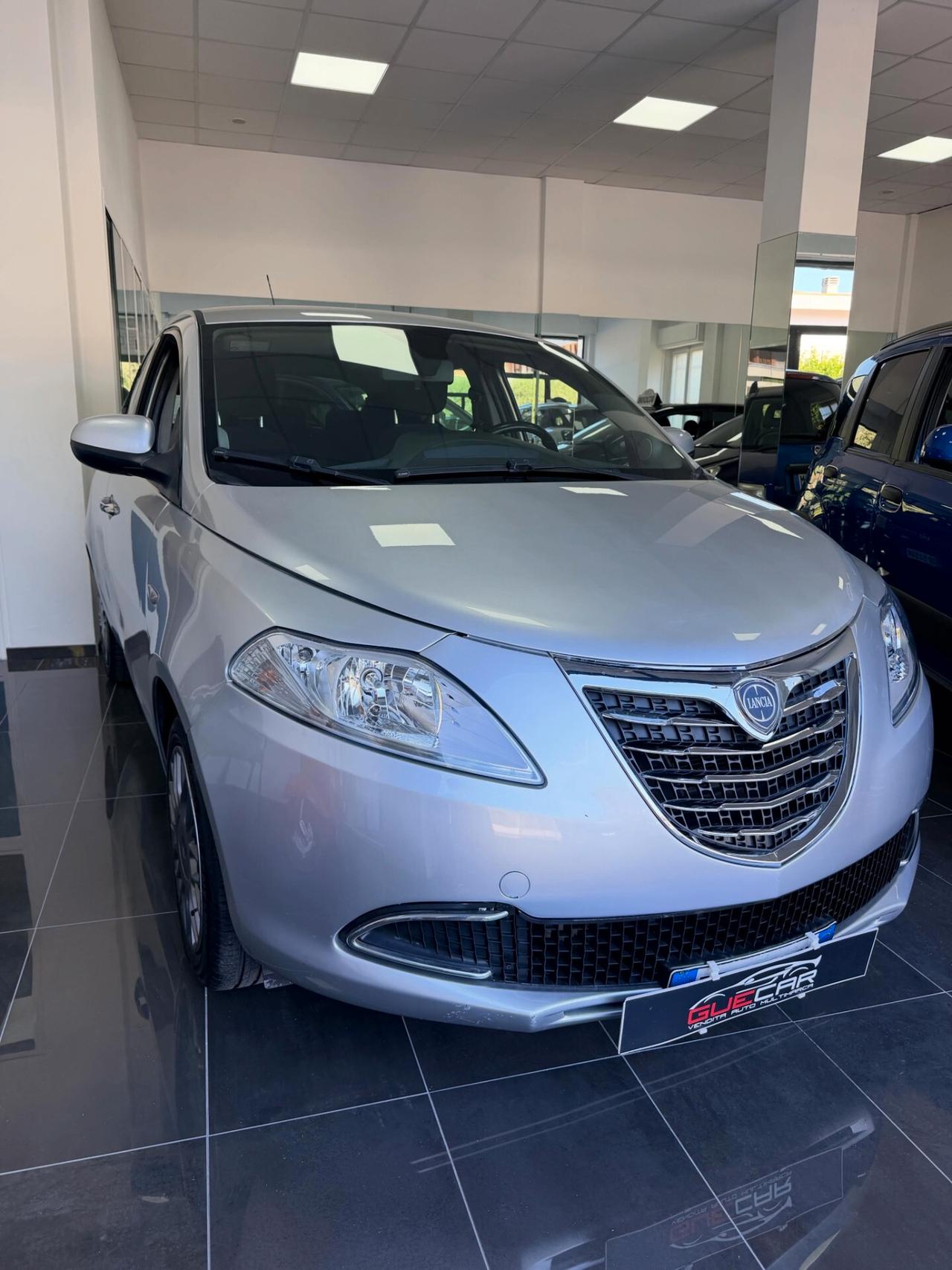 Lancia Ypsilon 1.2 69 CV 5 porte GPL Ecochic Silver