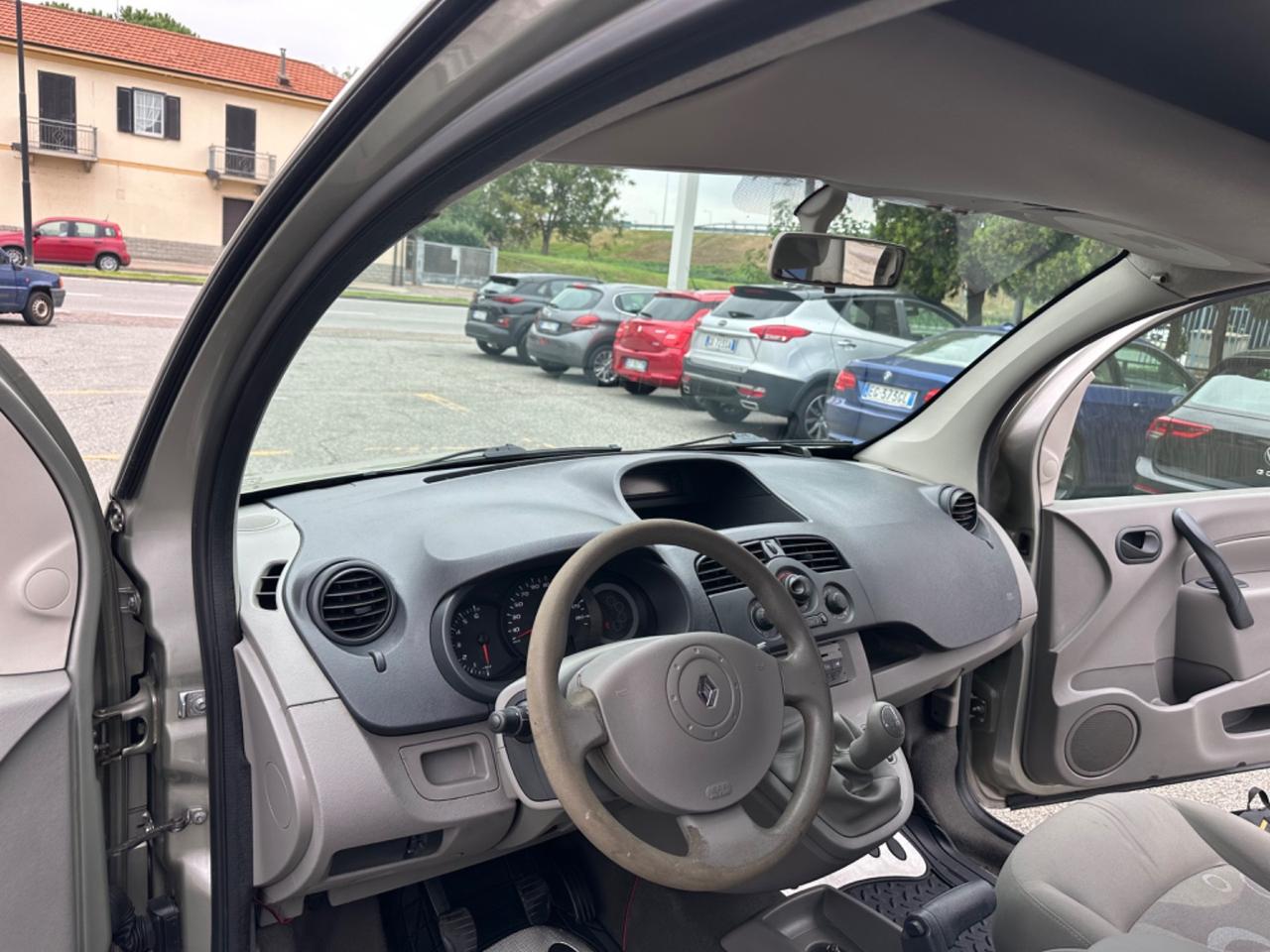 Renault Kangoo 1.6 105CV vettura 5 posti /GPL fino 2030