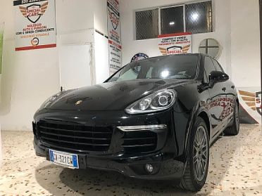 PORSCHE CAYENNE 11/2018 km90000 service Porsche