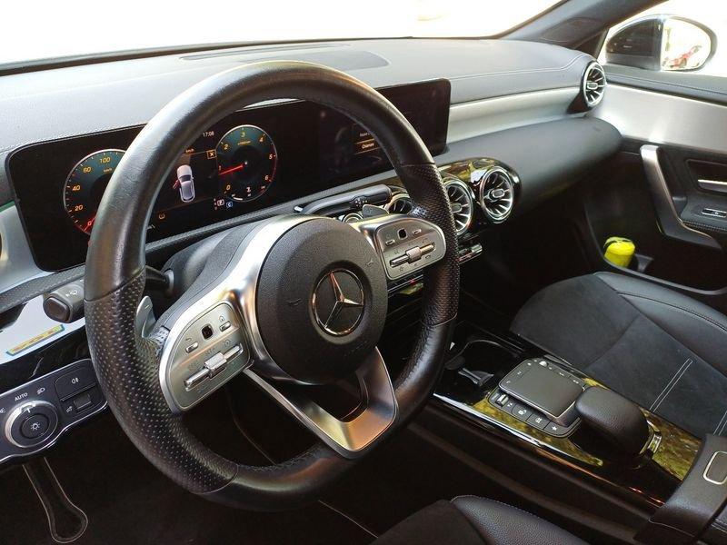 Mercedes-Benz Classe A A 180 d Automatic Premium Night Edition