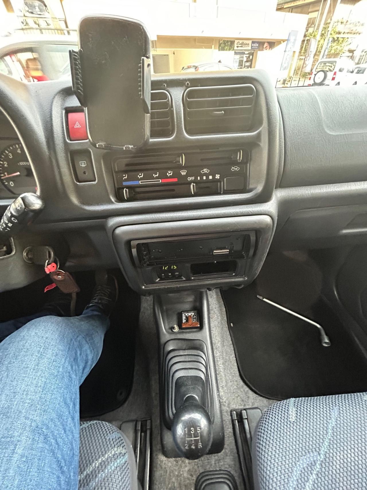 Suzuki Jimny 1.3i 16V cat 4WD JLX