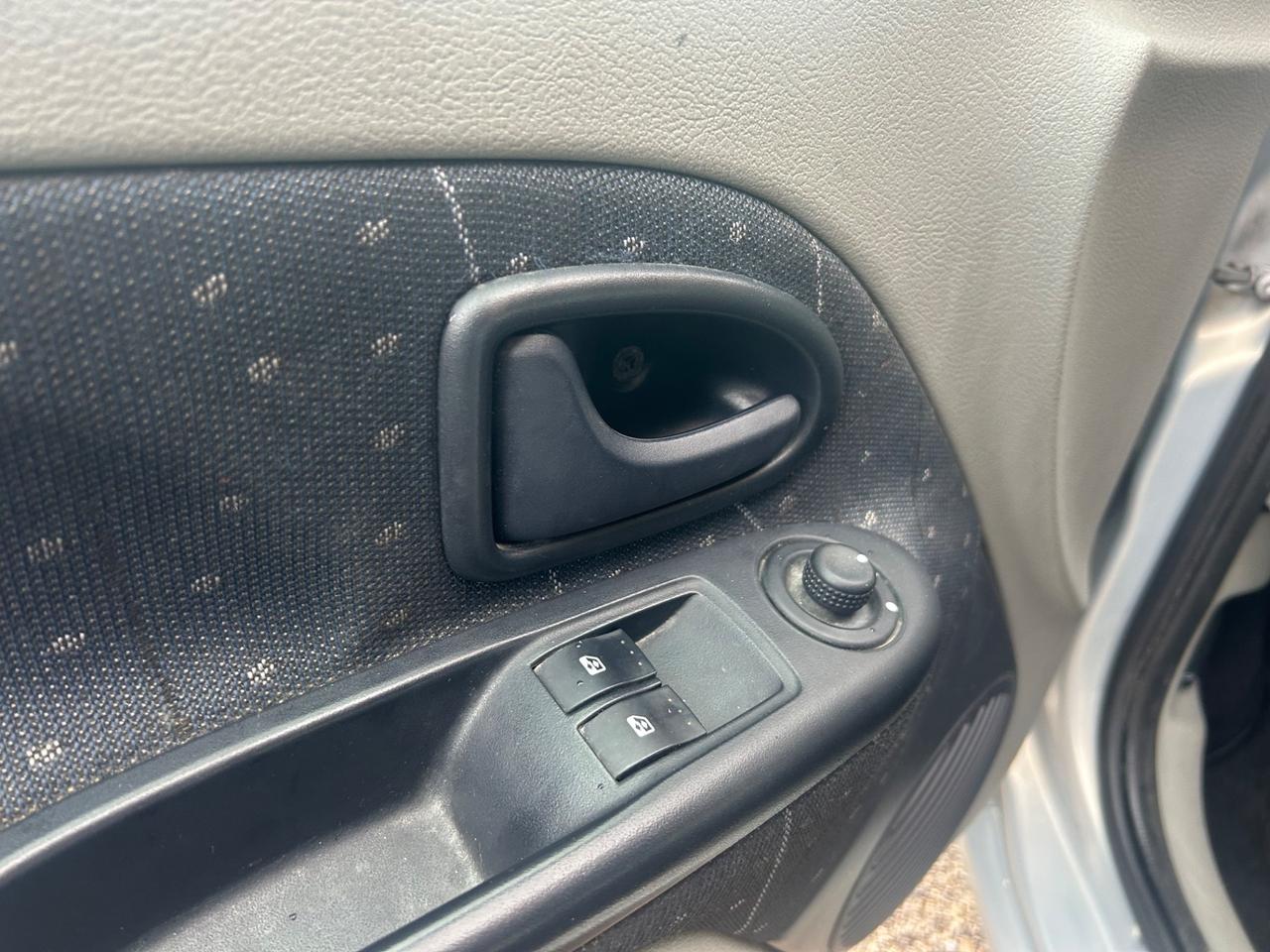 Renault Clio 1.5 dCi 65CV cat 3 porte Privilège