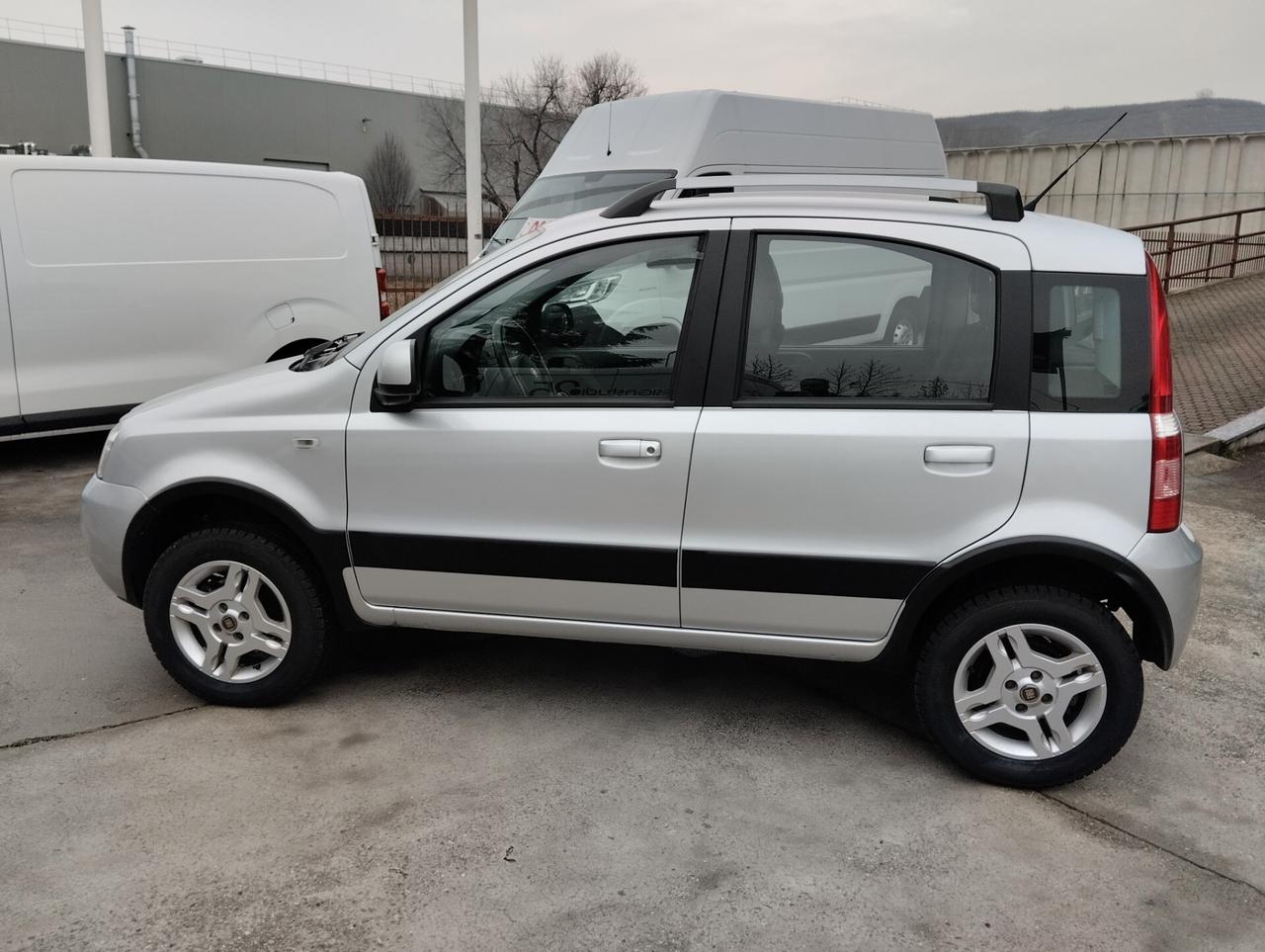 Fiat Panda 1.3 MJT 16V DPF 4x4 Climbing