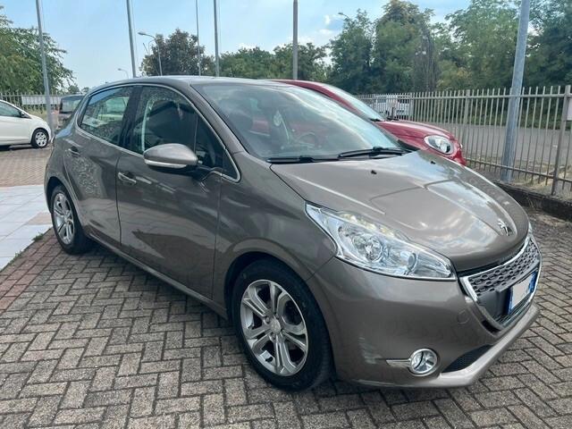 Peugeot 208 1.2 VTi 82 CV 5 porte Allure