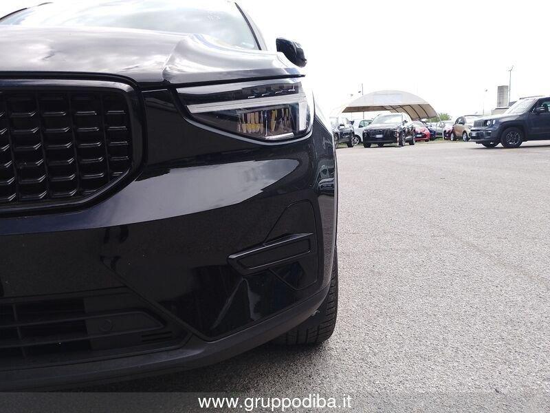 Volvo XC40 2023 2.0 b3 Ultimate Dark auto