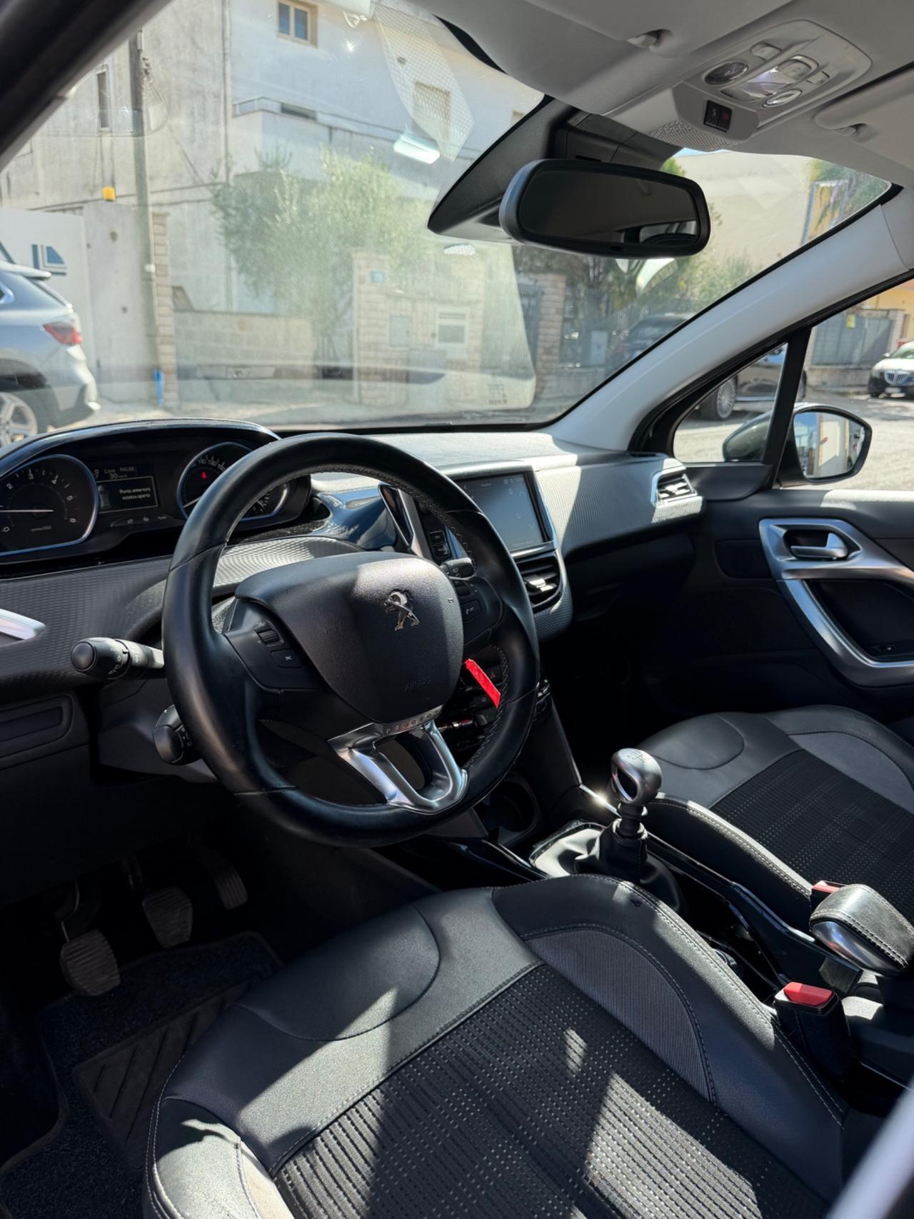 Peugeot 2008 ALLURE 1.5 100 cv-2018/NAVI/PELLE