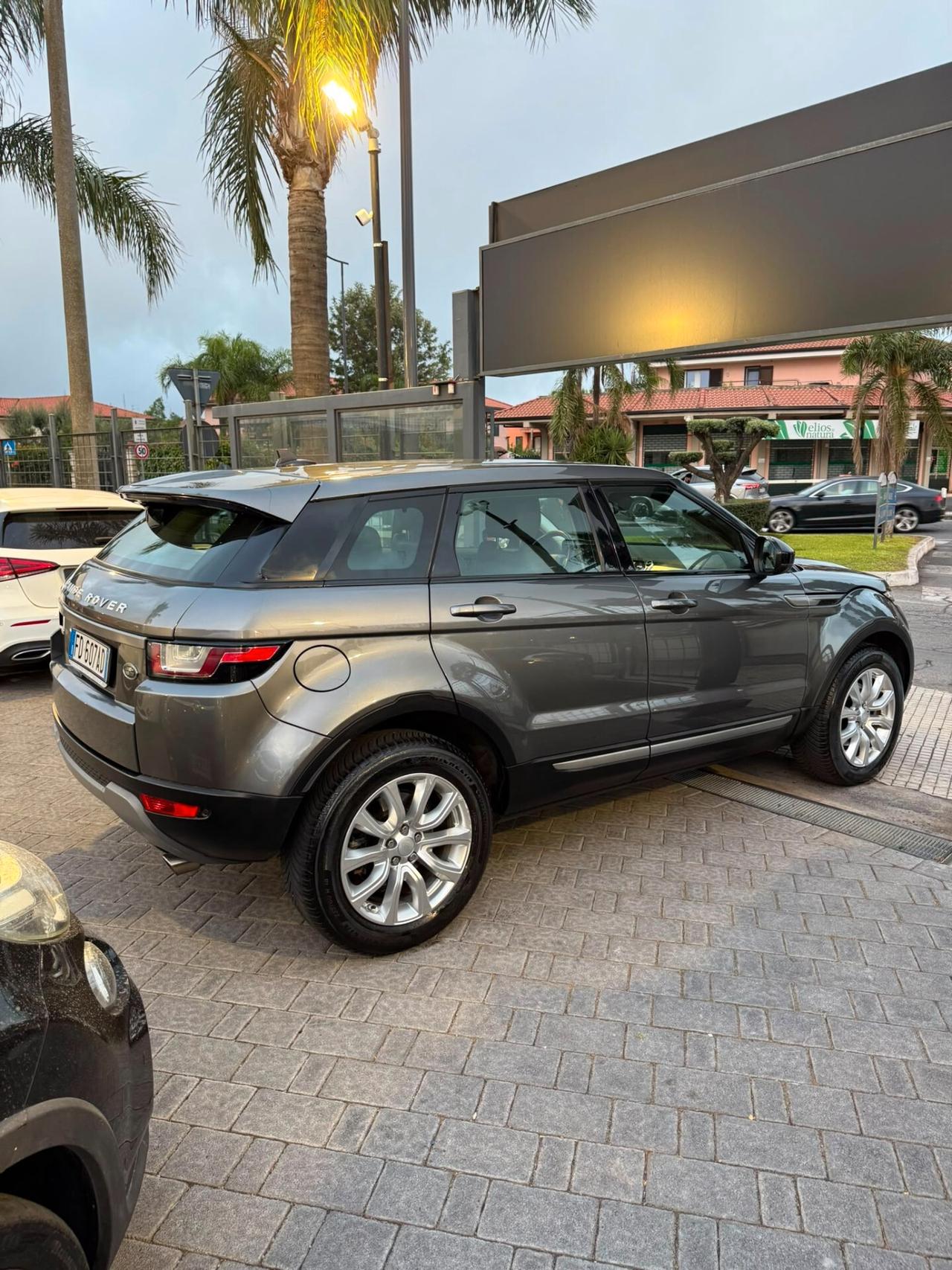 Land Rover Range Evoque 2.0 TD4 150 CV 5p. SE