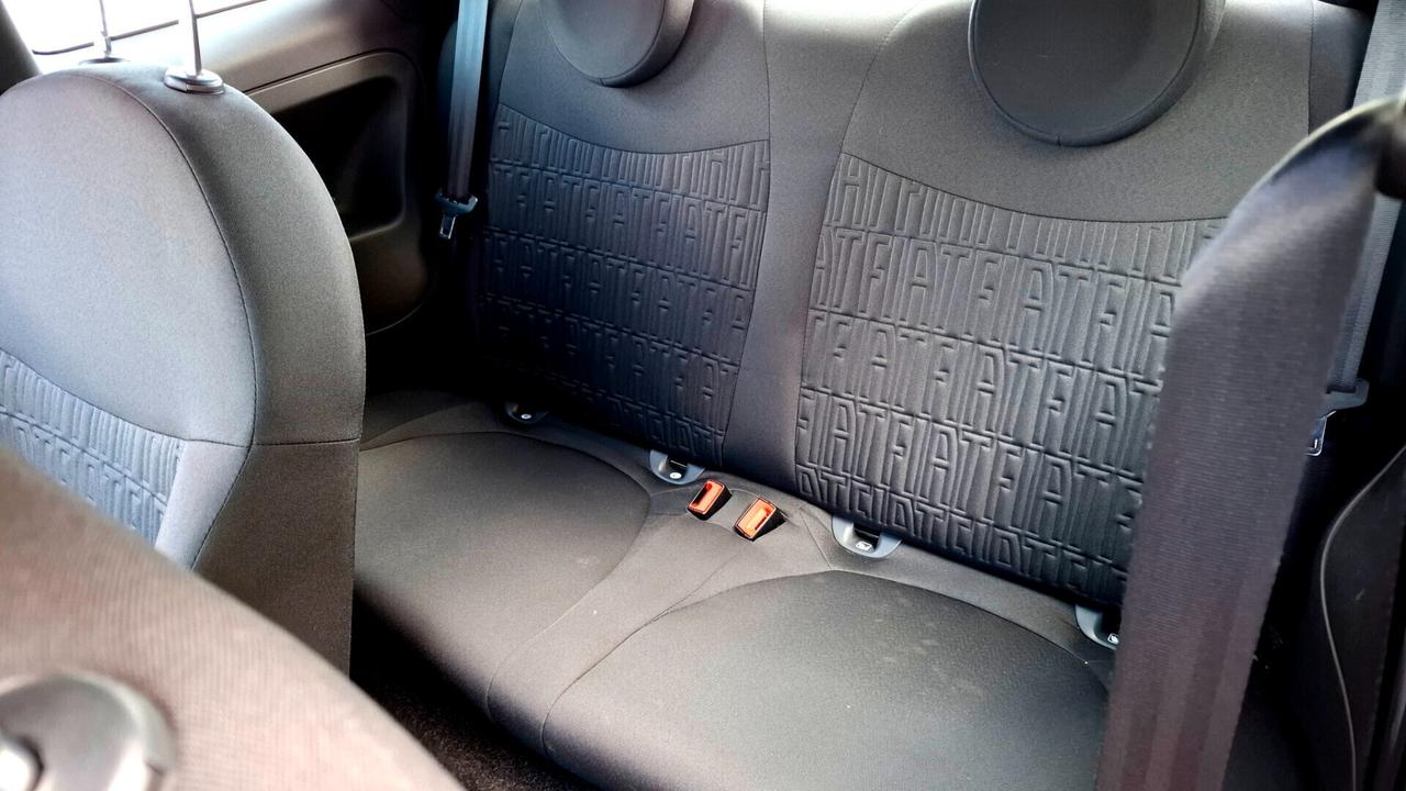 FIAT 500 1.0 Hybrid Red 15000km