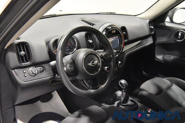 MINI Countryman 2.0 COOPER D AUTOMATICA NAVIGATORE FARI LED