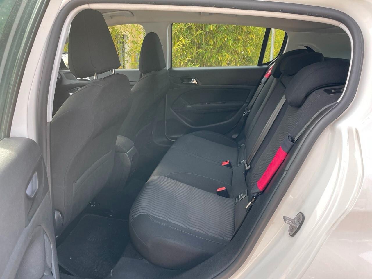 PEUGEOT 308 1.6 HDI - 2014