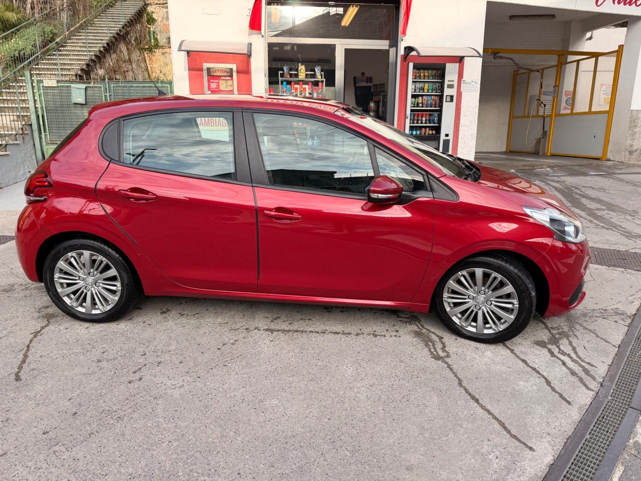 Peugeot 208 BlueHDi 75 5 porte Allure