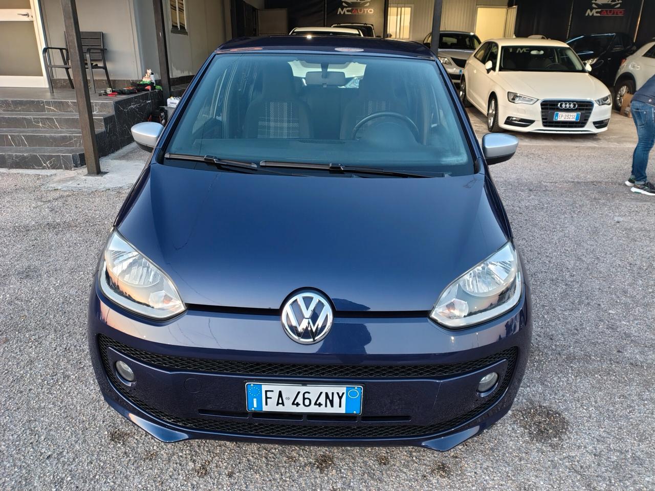 Volkswagen up! 1.0 5p. high up! CLUB