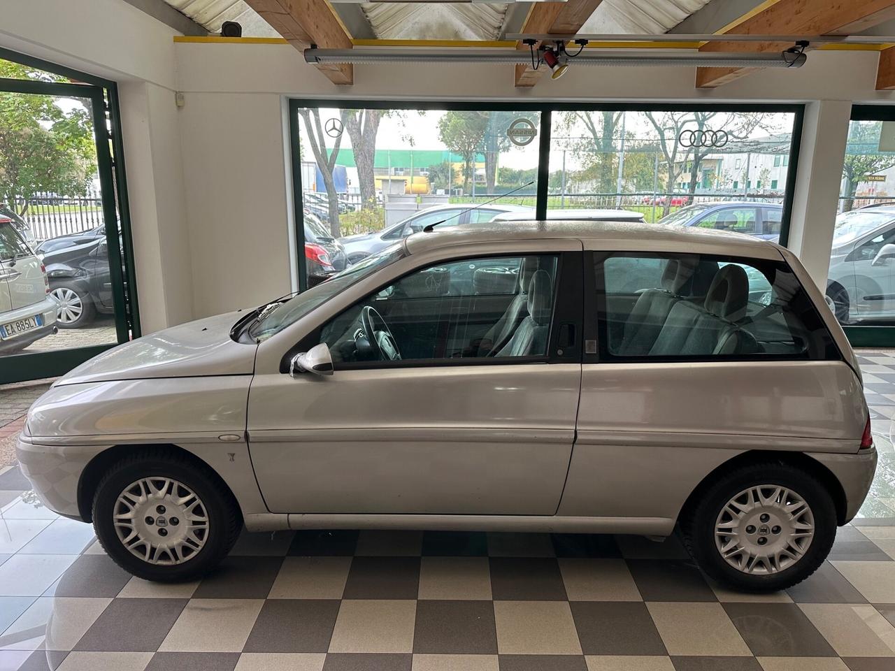 Lancia Ypsilon 1.2 Argento