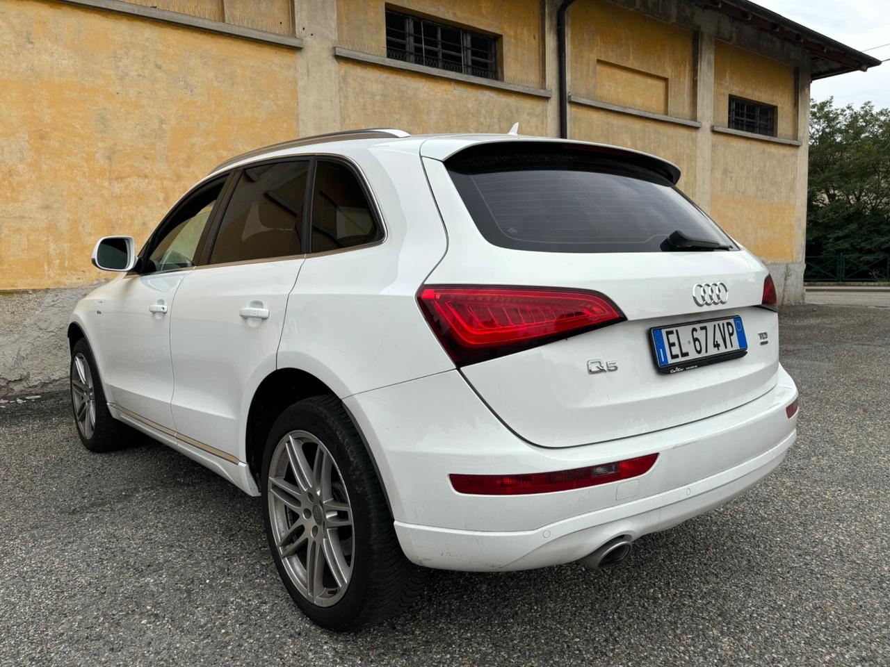 Audi Q5 S line 2.0 170 cv