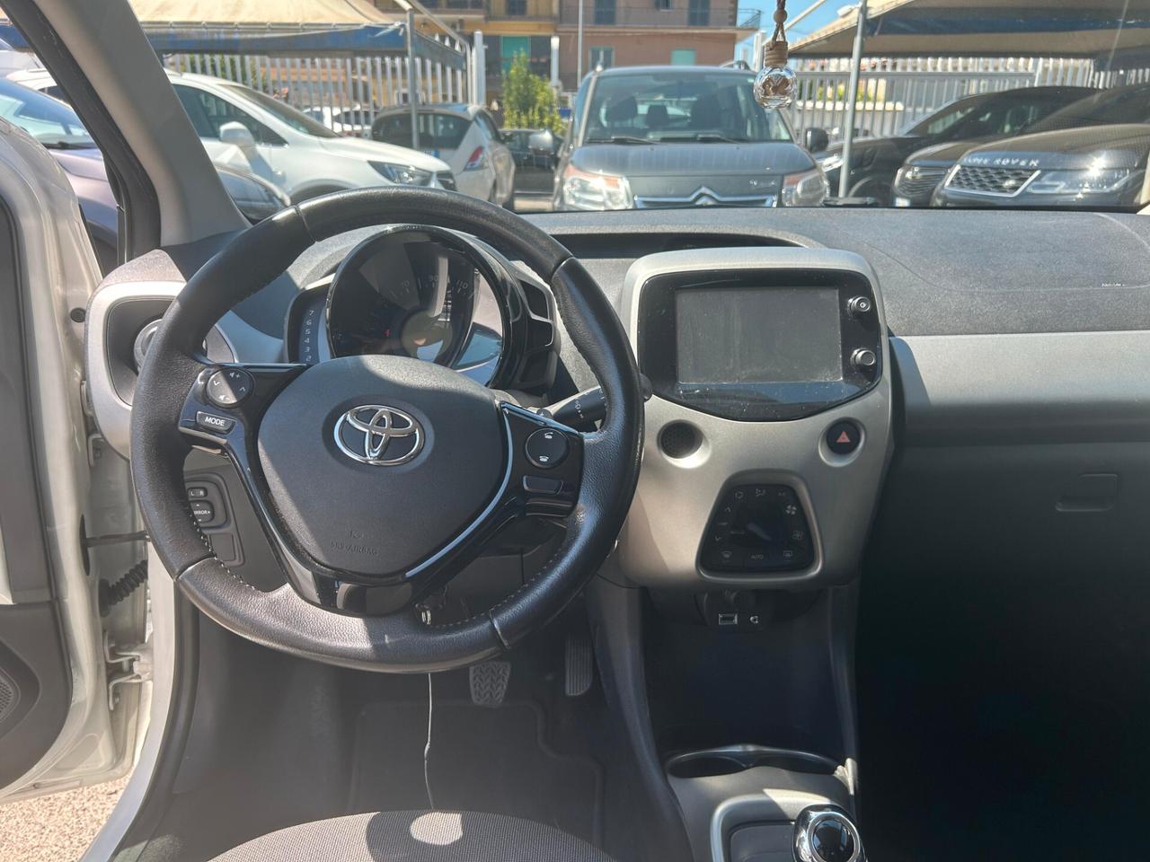 Toyota Aygo 1.0 VVT-i 72 CV 5 porte x-cool