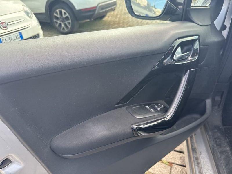 Peugeot 208 5P 1.2 PURETECH ALLURE 82CV