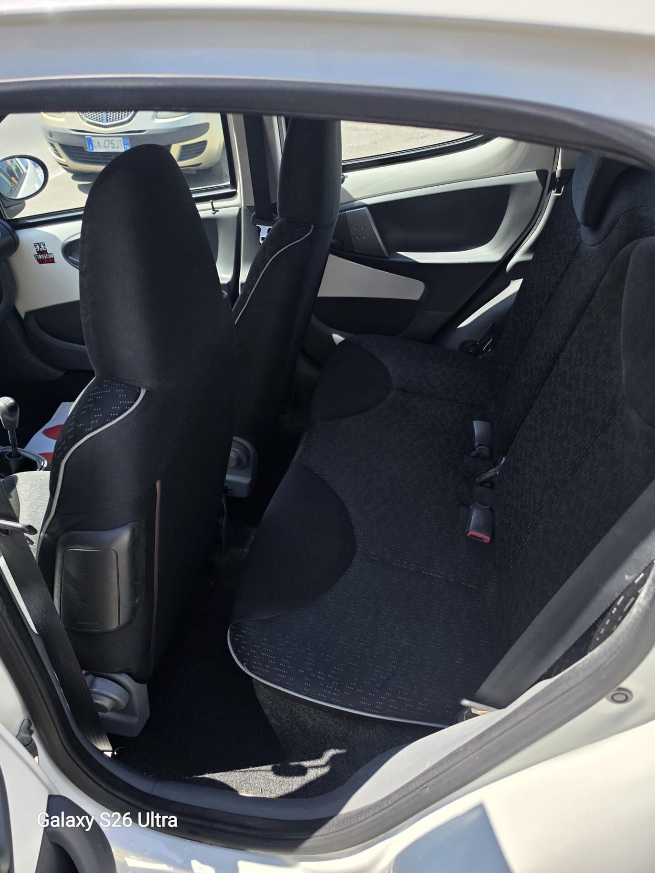 Peugeot 107 1.0 BENZINA - 5 PORTE - ANNO 2011