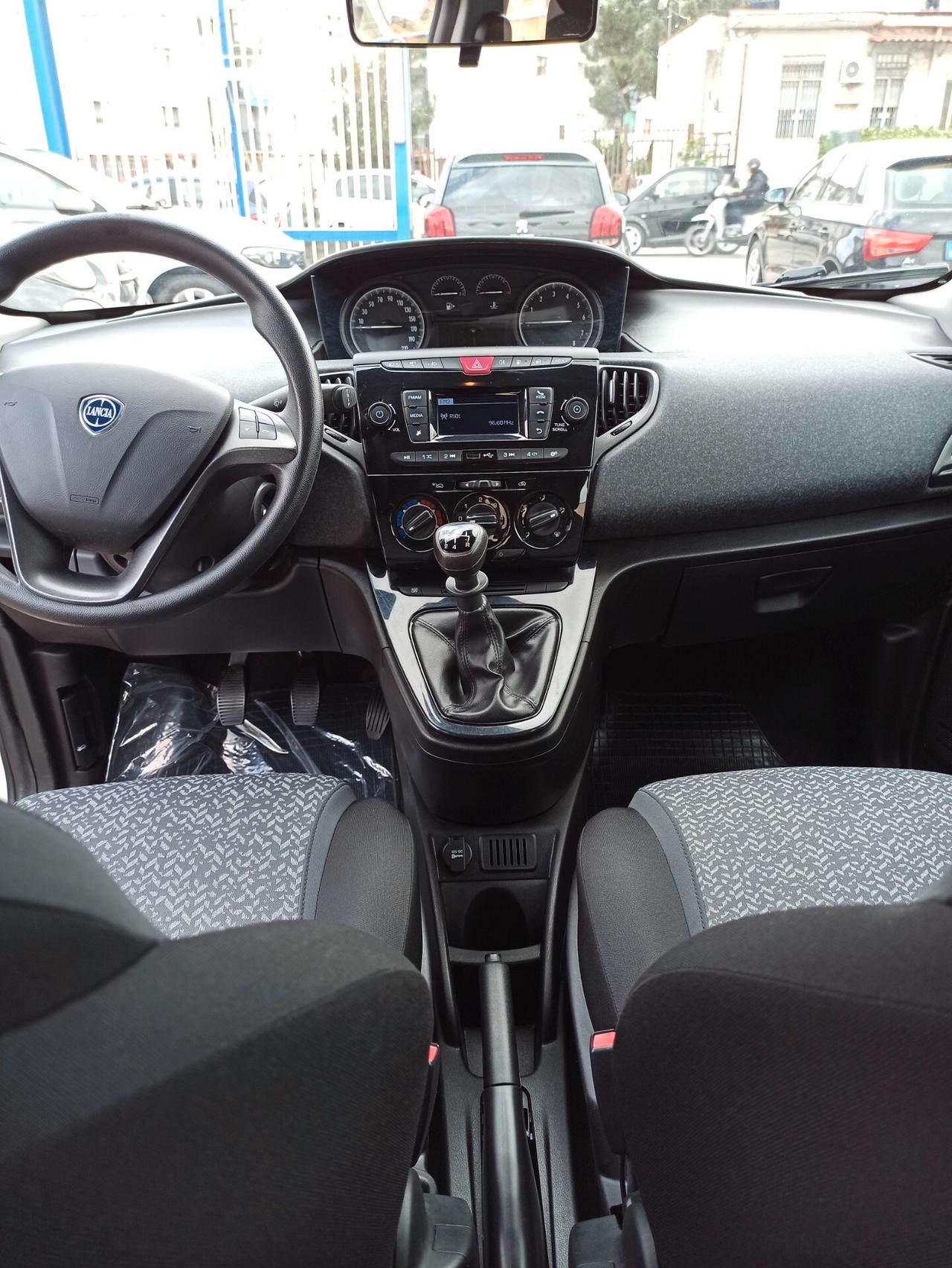Lancia Ypsilon 1.2 69 CV 5 porte GPL Ecochic Elefantino Blu