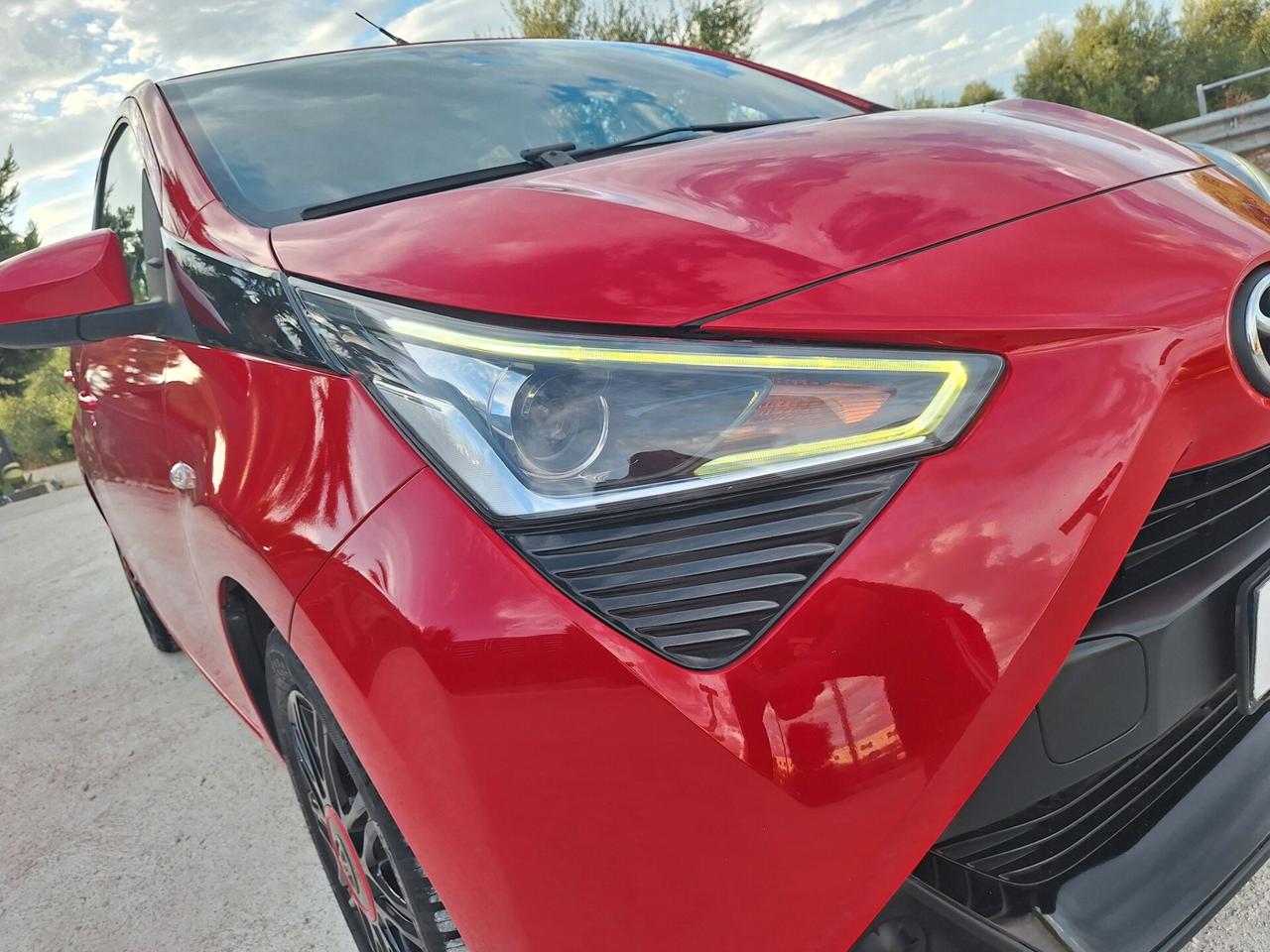 Toyota Aygo 1.0 VVT 5 porte x-play 2019 PERFETTA