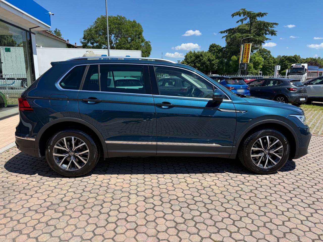 Volkswagen Tiguan 2.0 TDI SCR Life OK NEOPATENTATI in arrivo