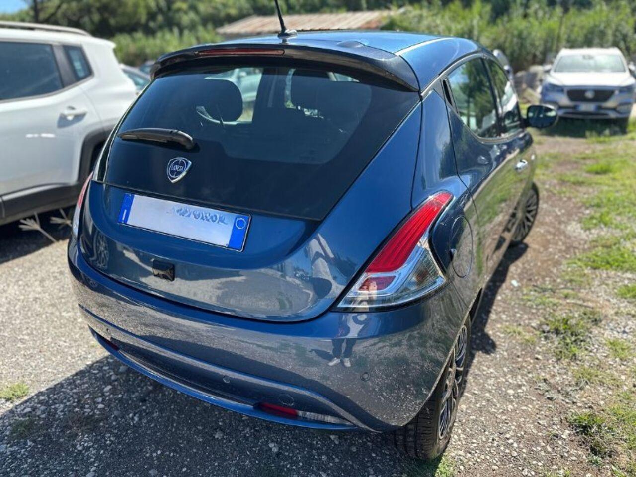 LANCIA Ypsilon III 2021 - Ypsilon 1.0 firefly hybrid Platino s&s 70cv